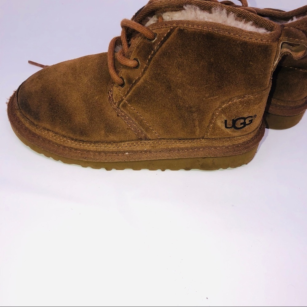 Boys Ugg NEUMEL CHESTNUT Fur lined boots size 12.